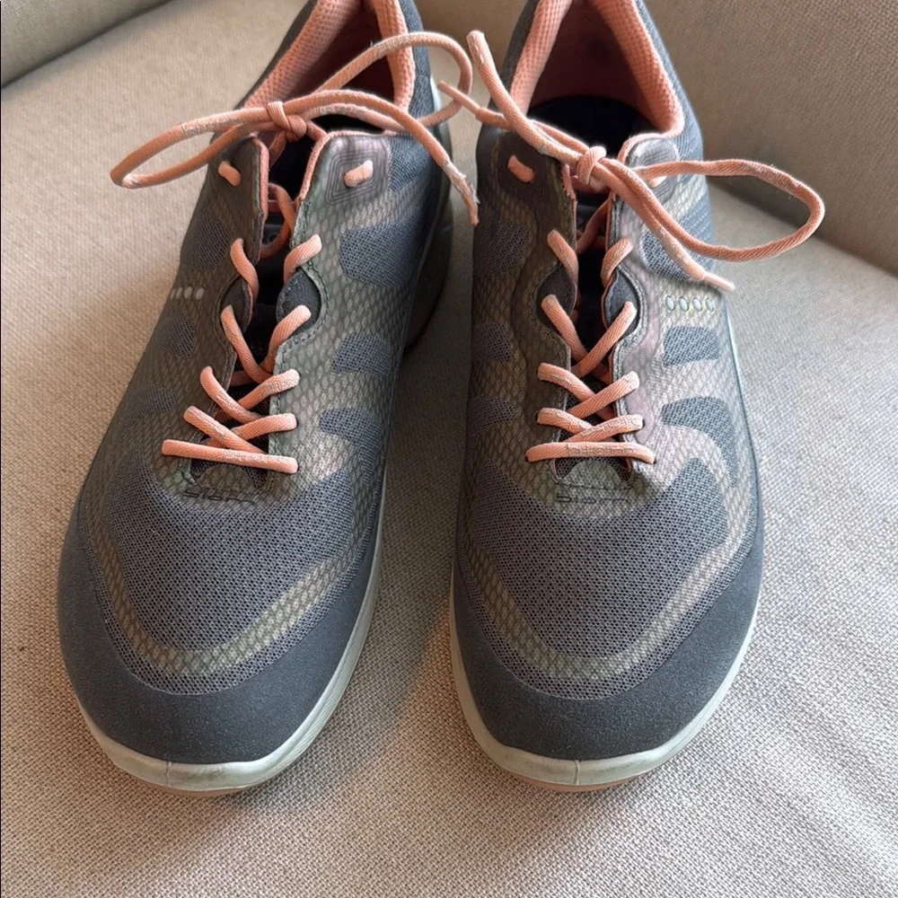 ECCO‎ Biom Fjuel Gray and Pink Women's Athletic Shoes